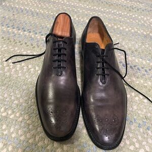 JOHNSTON & MURPHY, size 10, brown leather dress shoes